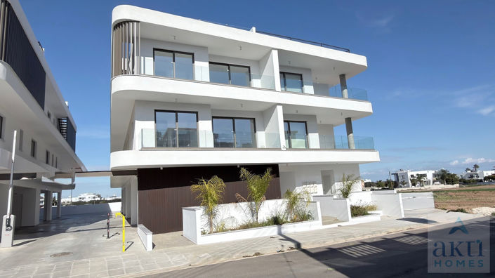 Image No.26-2 Bed Apartment for sale