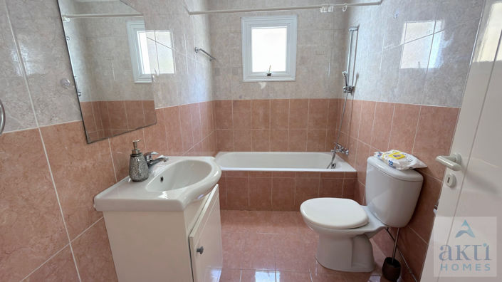 Image No.14-3 Bed Apartment for sale