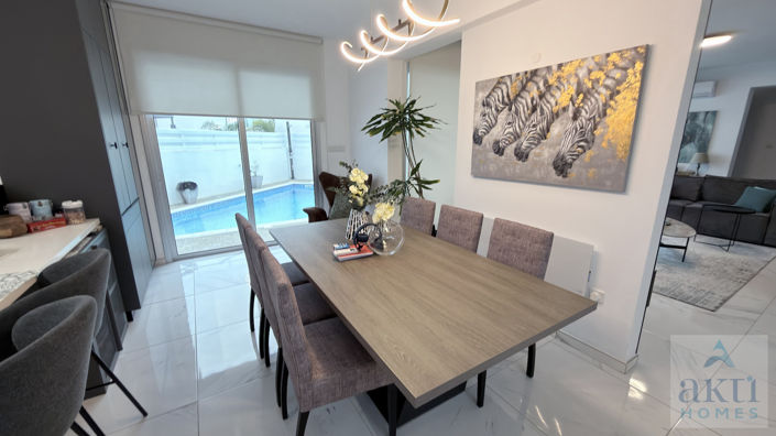 Image No.13-3 Bed Villa for sale