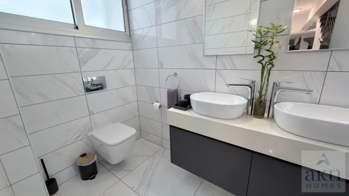 Image No.26-3 Bed Villa for sale