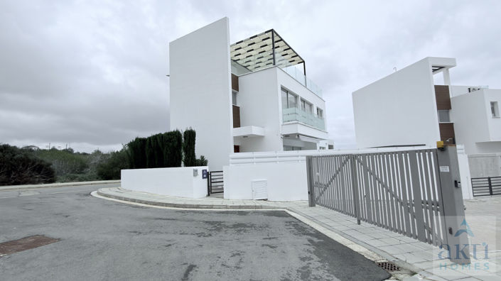 Image No.31-3 Bed Villa for sale