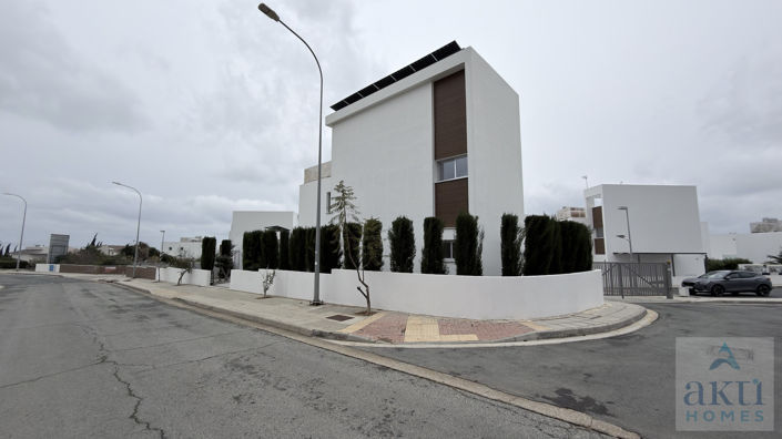 Image No.33-3 Bed Villa for sale