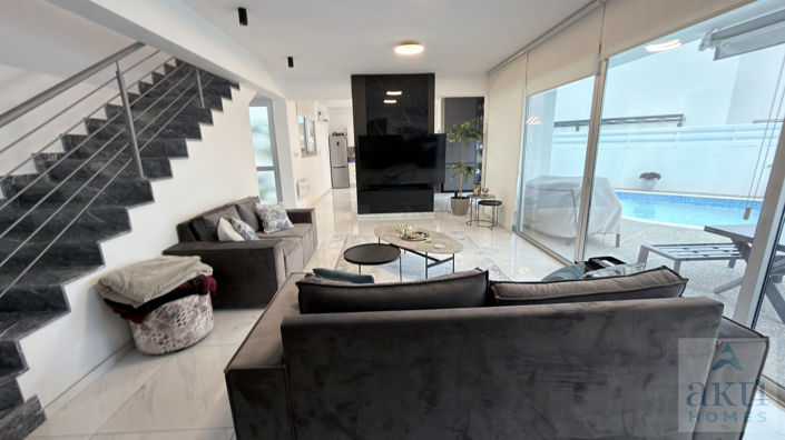 Image No.7-3 Bed Villa for sale