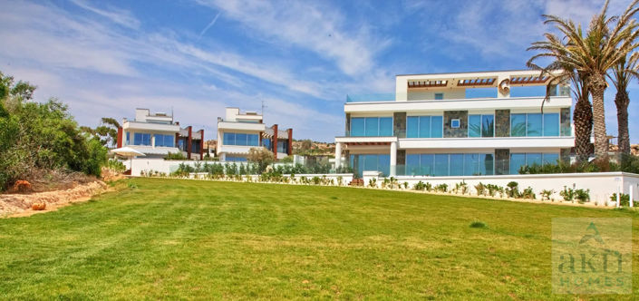 Image No.3-6 Bed Villa for sale