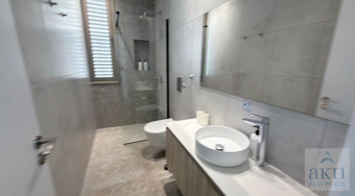 Image No.18-3 Bed Villa for sale