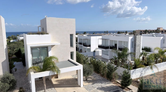 Image No.26-3 Bed Villa for sale