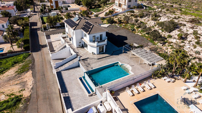 Image No.30-Villa de 6 chambres à vendre à Famagusta