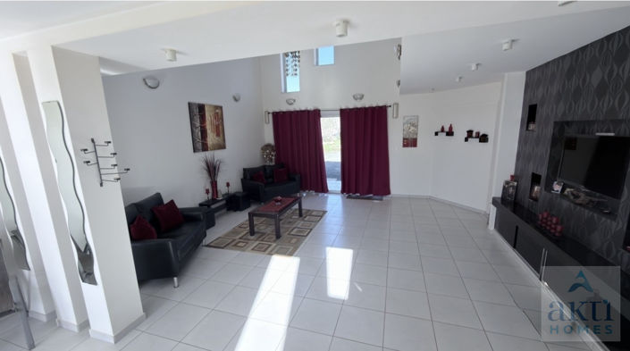 Image No.5-Villa de 6 chambres à vendre à Famagusta