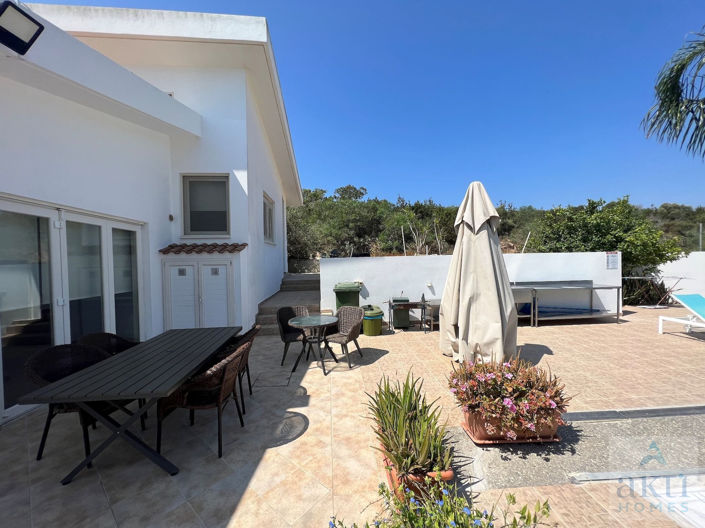 Image No.2-Villa de 6 chambres à vendre à Protaras