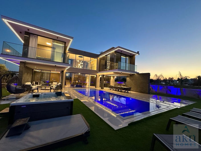 Image No.12-5 Bed Villa for sale