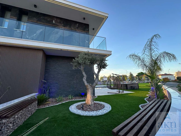 Image No.19-5 Bed Villa for sale