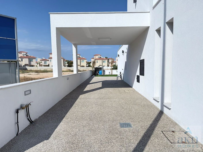 Image No.17-4 Bed Villa for sale