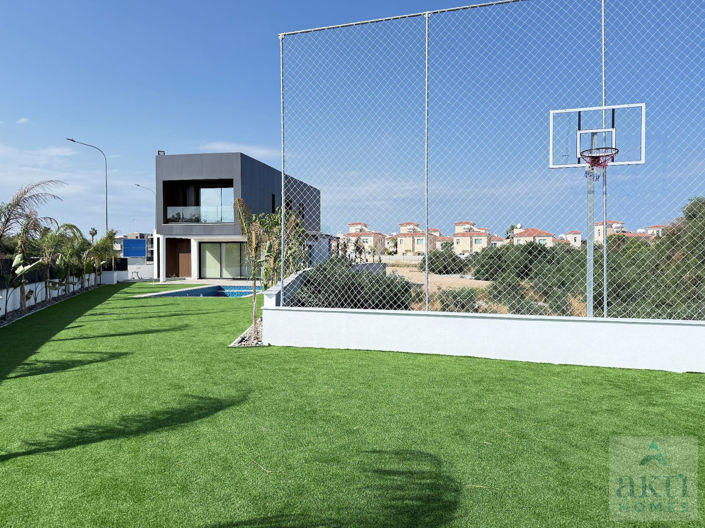 Image No.2-4 Bed Villa for sale