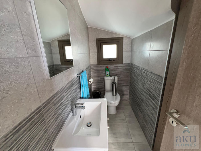 Image No.8-3 Bed Villa for sale