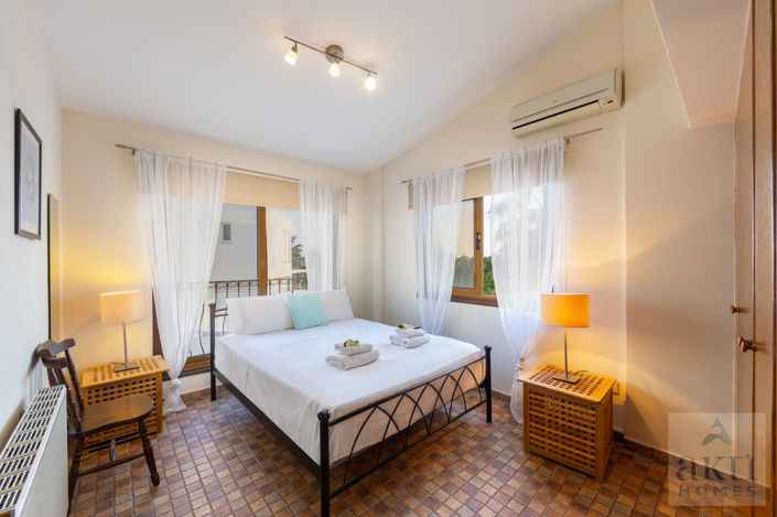 Image No.10-3 Bed Villa for sale