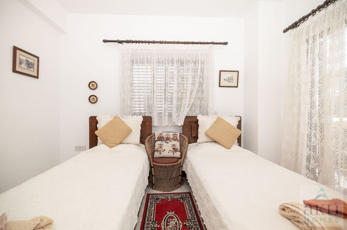 Image No.12-4 Bed Villa for sale