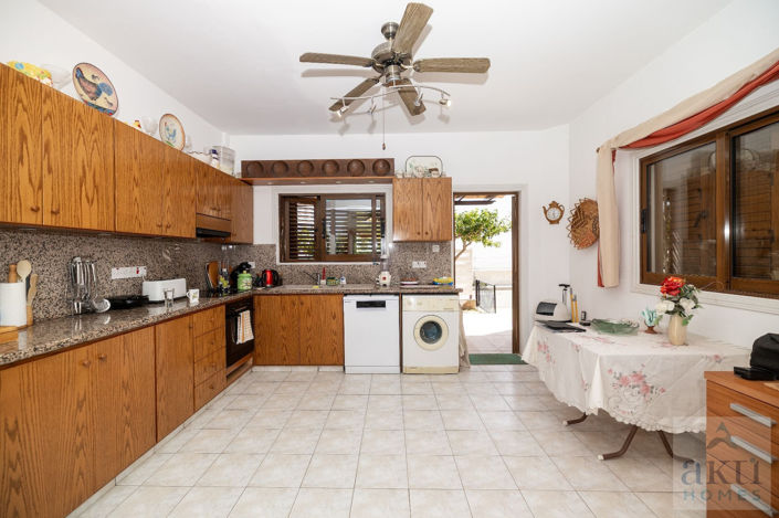 Image No.4-4 Bed Villa for sale