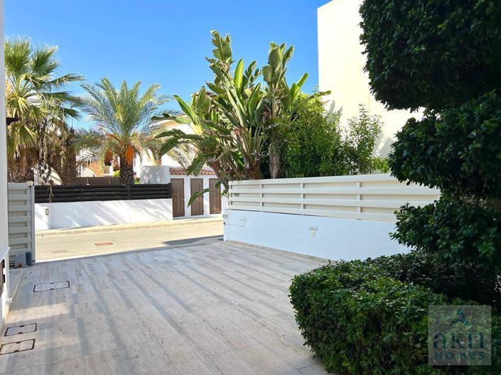 Image No.45-3 Bed Villa for sale