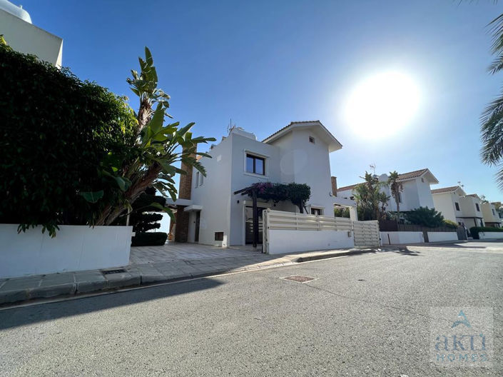 Image No.46-3 Bed Villa for sale