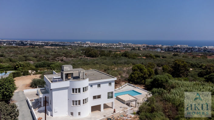 Image No.2-6 Bed Villa for sale