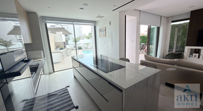 Image No.12-3 Bed Villa for sale