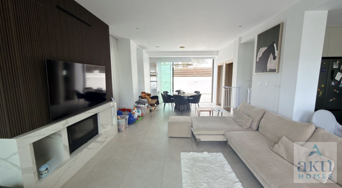 Image No.6-3 Bed Villa for sale