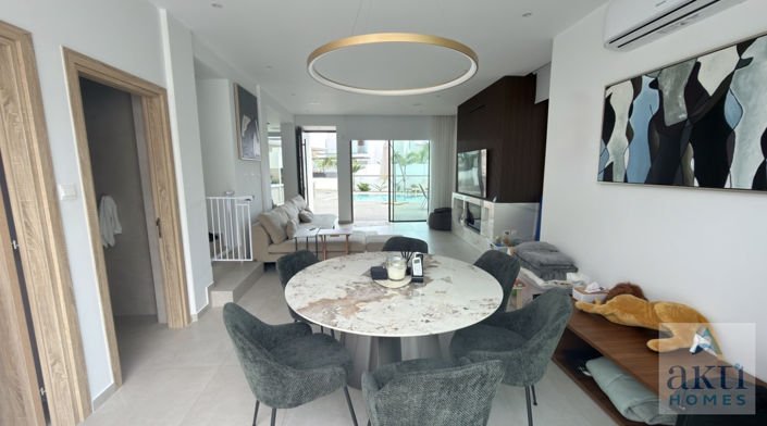 Image No.9-3 Bed Villa for sale