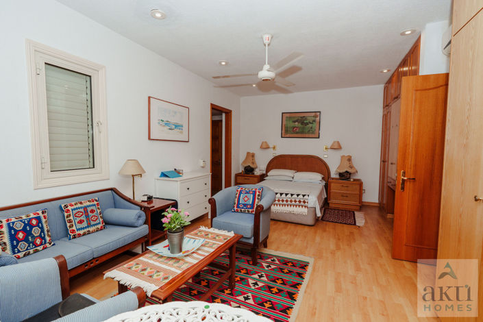 Image No.15-5 Bed Villa for sale