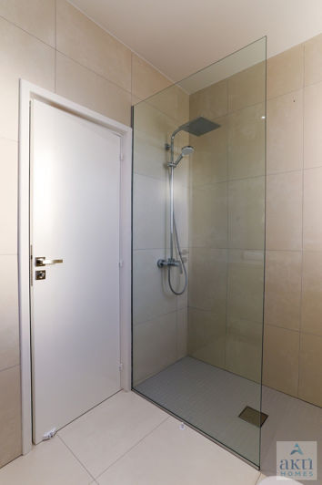 Image No.19-3 Bed Villa for sale