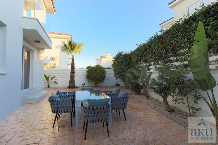 Image No.20-3 Bed Villa for sale