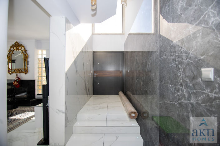 Image No.15-5 Bed Villa for sale