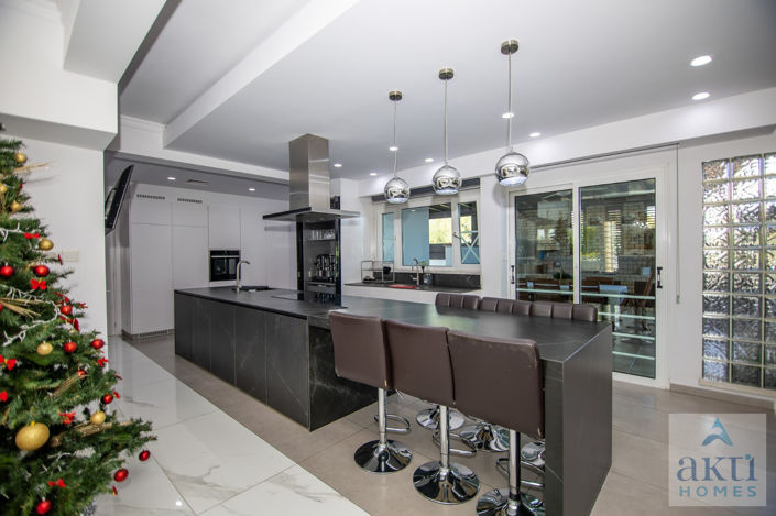 Image No.4-5 Bed Villa for sale