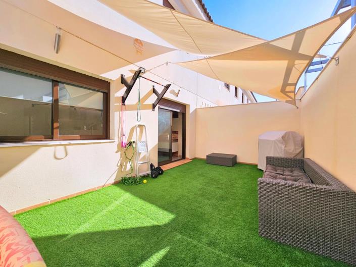 Image No.1-4 Bed Villa for sale