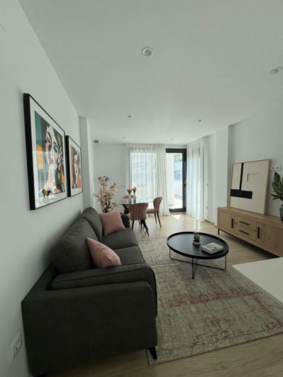 Image No.10-2 Bed Flat for sale