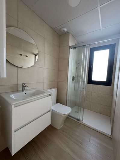 Image No.19-2 Bed Flat for sale