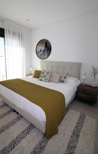 Image No.19-4 Bed Semi-Detached for sale