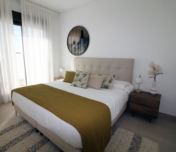 Image No.21-4 Bed Semi-Detached for sale