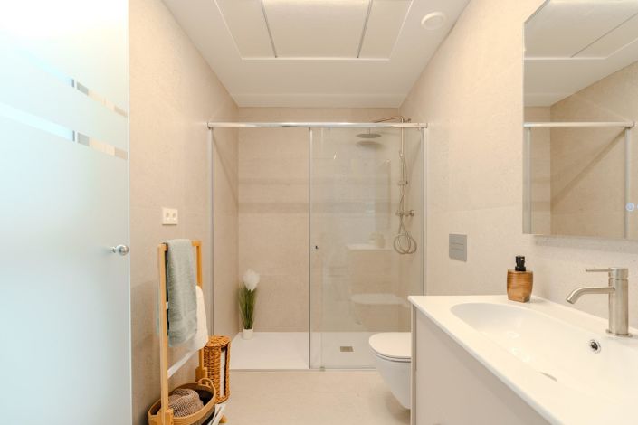 Image No.27-3 Bed Semi-Detached for sale