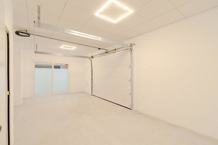 Image No.33-3 Bed Semi-Detached for sale