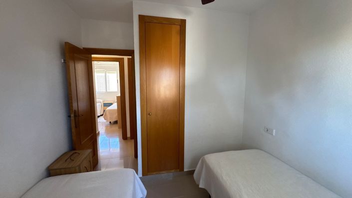 Image No.32-3 Bed Flat for sale