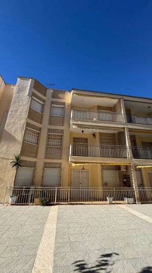 Image No.46-3 Bed Flat for sale