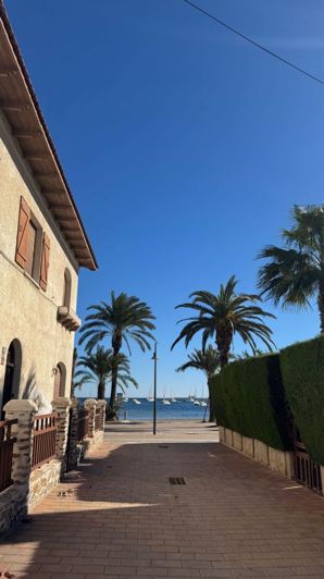 Image No.48-3 Bed Flat for sale