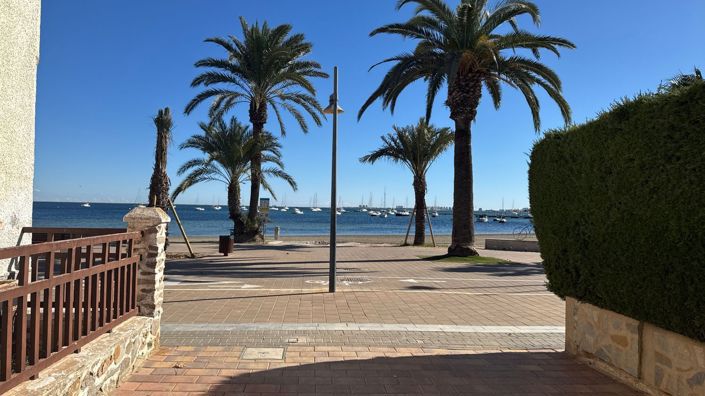 Image No.49-3 Bed Flat for sale