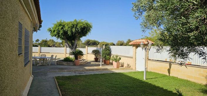 Image No.42-5 Bed Villa for sale