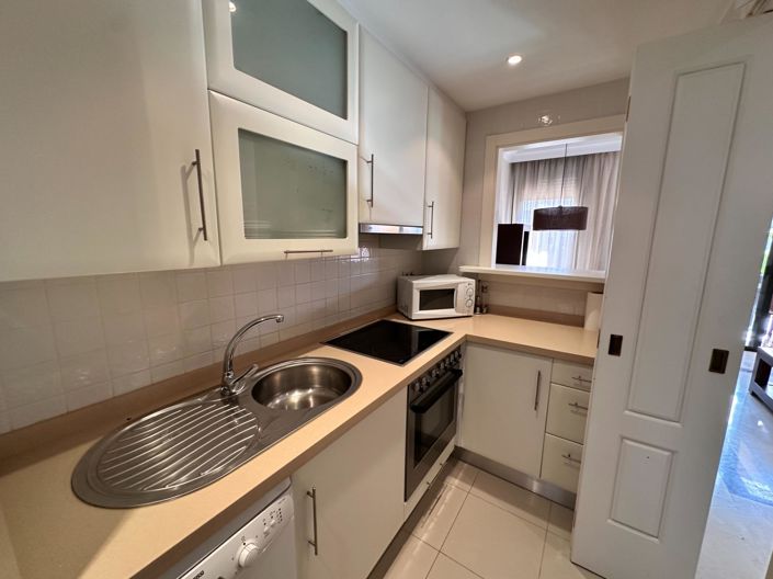 Image No.7-2 Bed Property for sale