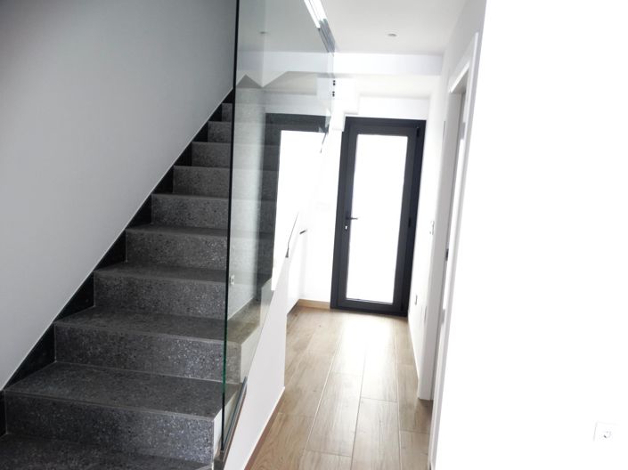 Image No.4-3 Bed Property for sale