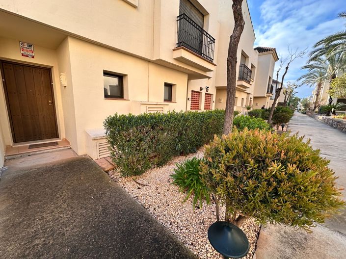 Image No.21-2 Bed Townhouse for sale