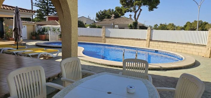 Image No.40-5 Bed Villa for sale