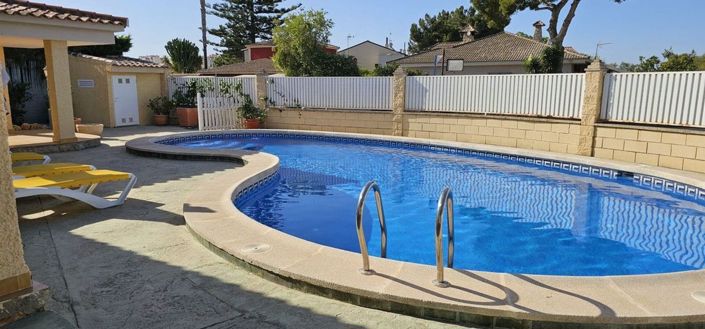 Image No.42-5 Bed Villa for sale