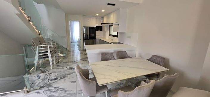 Image No.5-5 Bed Villa for sale